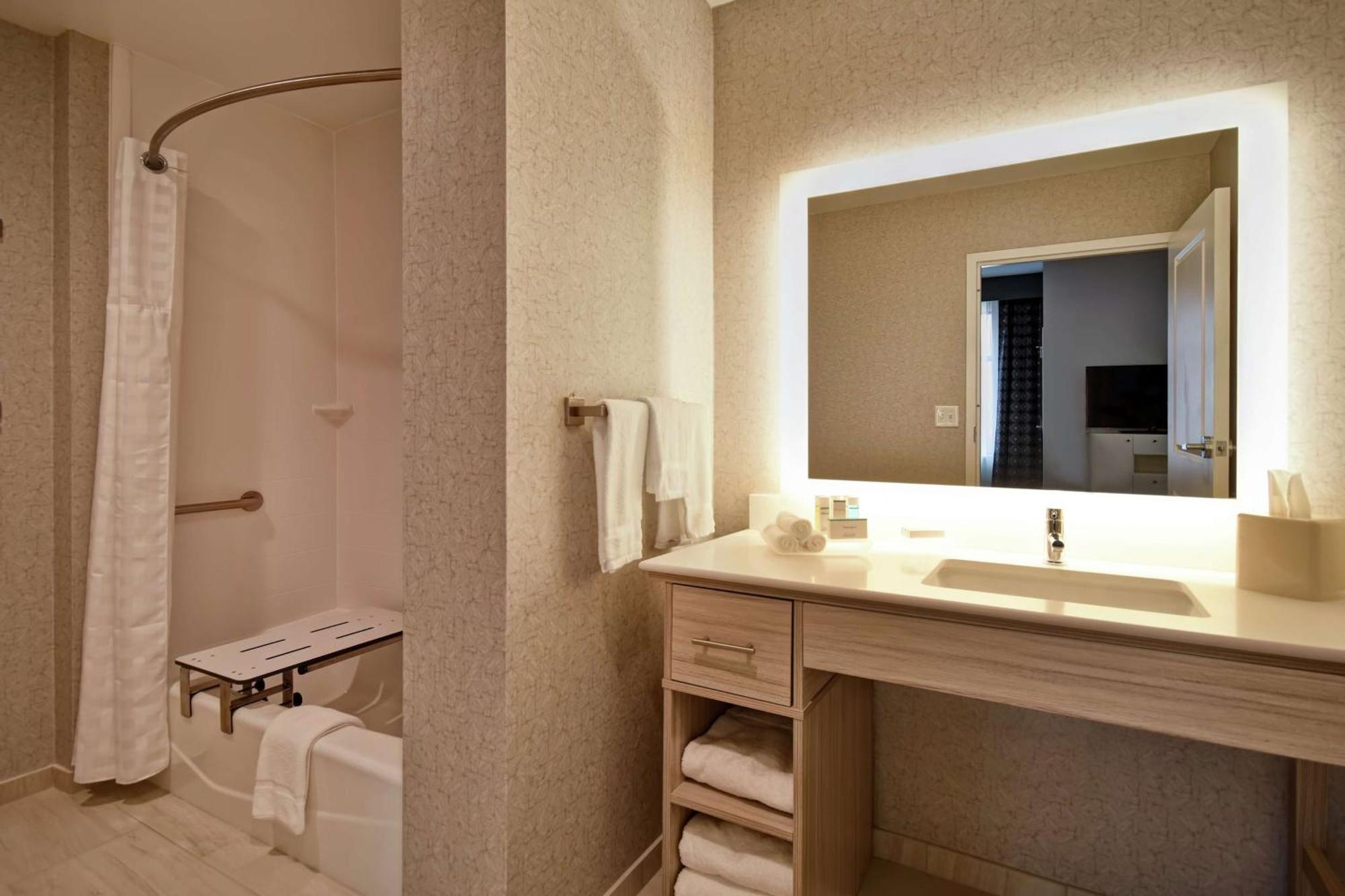 Homewood Suites By Hilton Greenville Downtown Extérieur photo